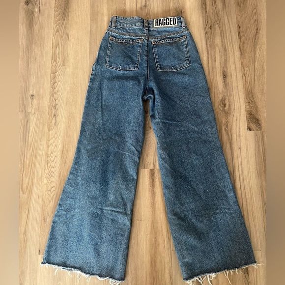 The Ragged Priest Free People 26 High Rise Mom Wide Leg Frayed Ankle Jeans - Picture 2 of 16